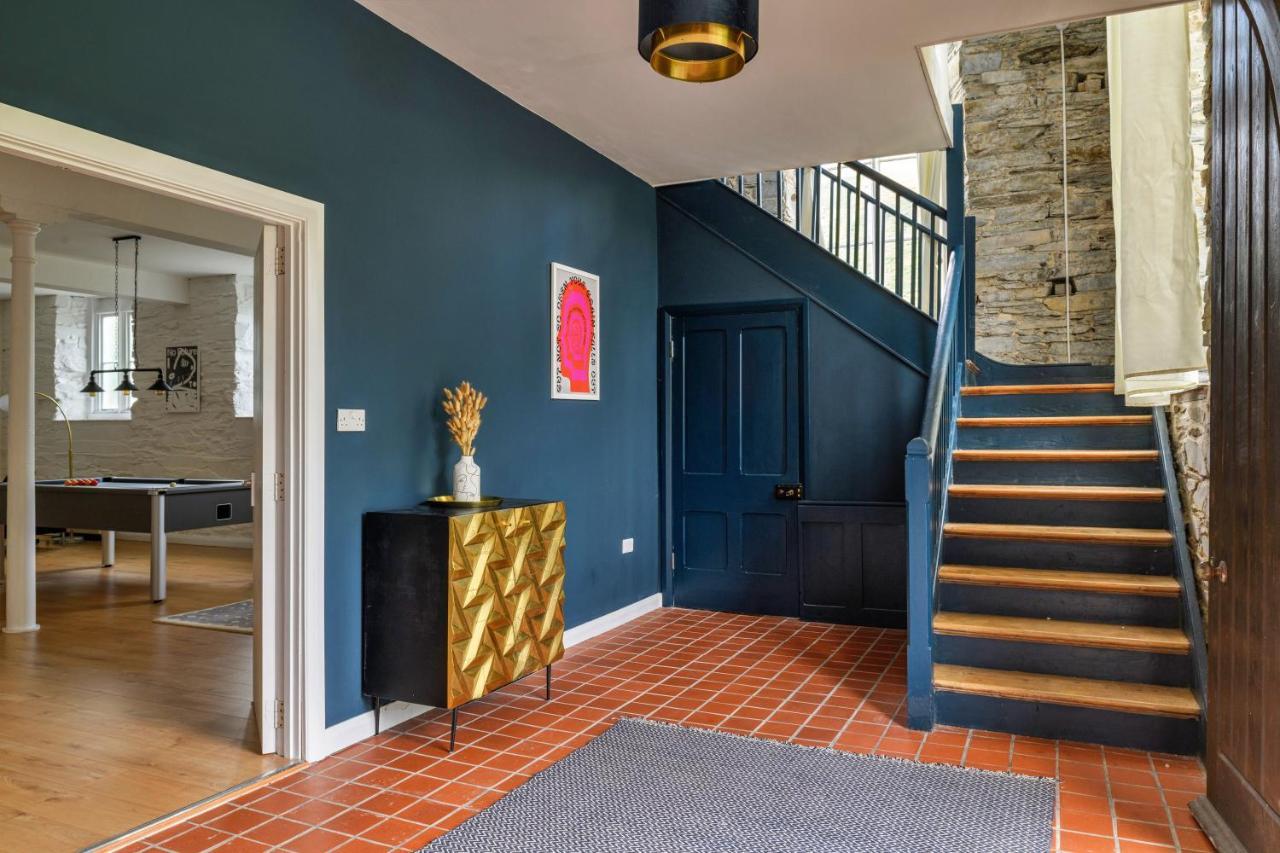 Finest Retreats - Luxury Converted Chapel With Hot Tub & Games Room Dinas Mawddwy Exterior foto